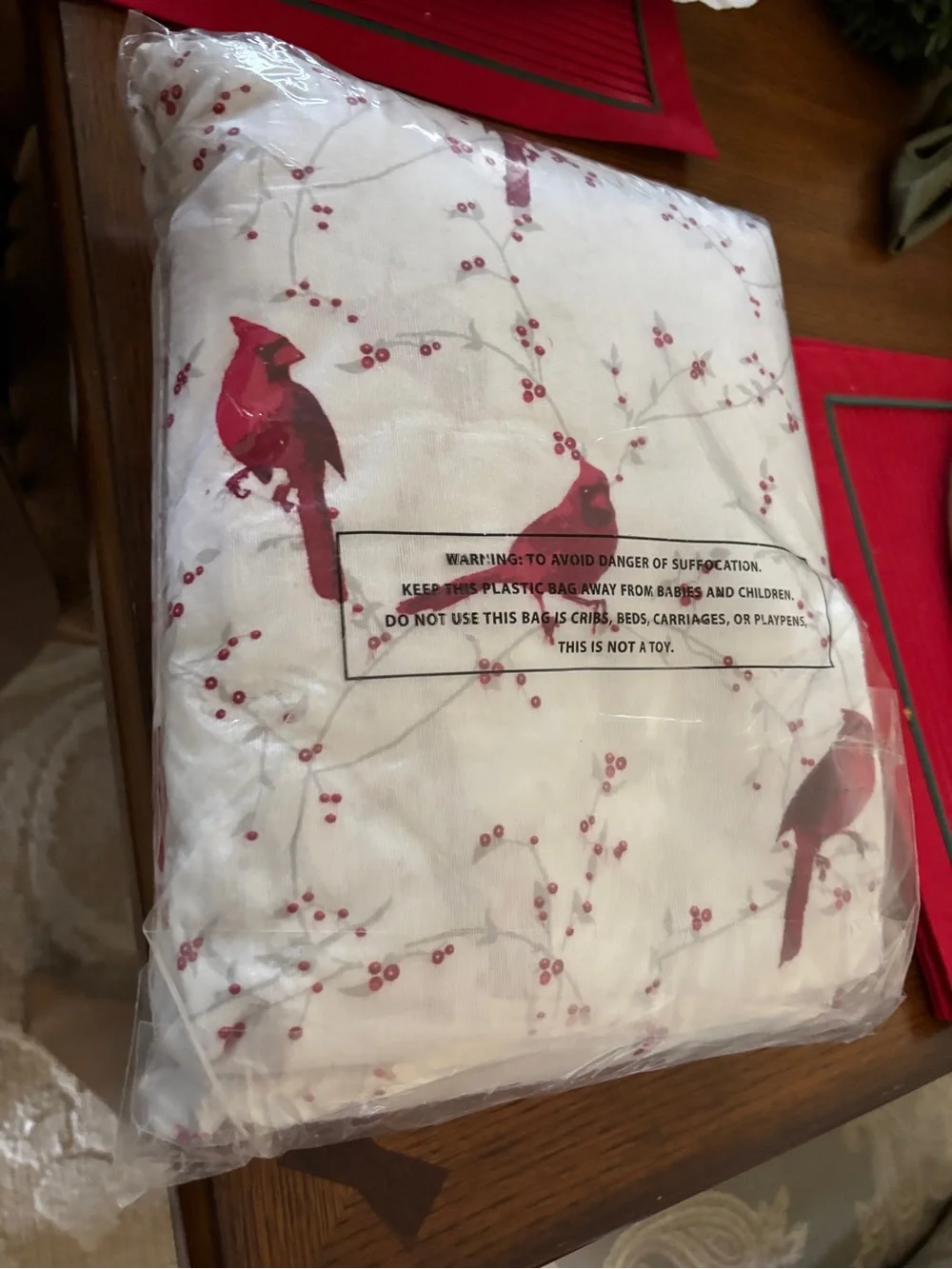 Cardinal Print Holiday Bedding Set - White and Red
